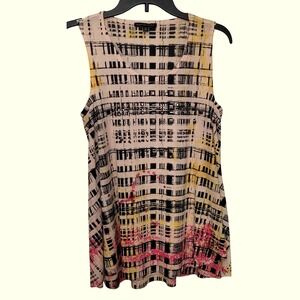 Signature Studio Tank Top Womens Medium Pink Yellow Abstract Studded Sleeveless